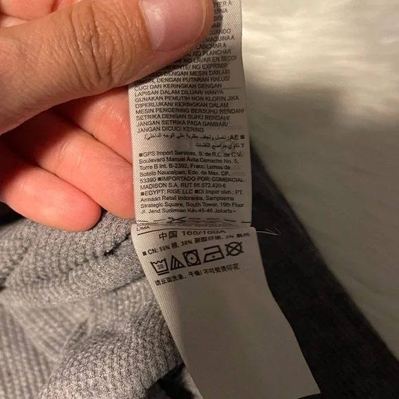 ⭐️TAKE 50% OFF⭐️ Old Navy Christmas shirt - Picture 4 of 6